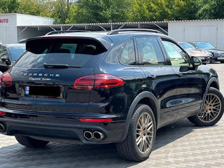 Porsche Cayenne foto 2