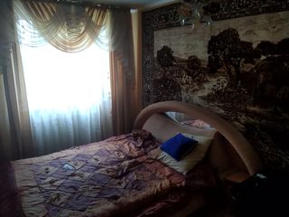 Apartament cu 3 odăi în centrul orașului Ungheni mobilat, tehnică, reparație, 200 euro lunar. foto 7