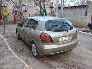 Nissan Almera foto 4