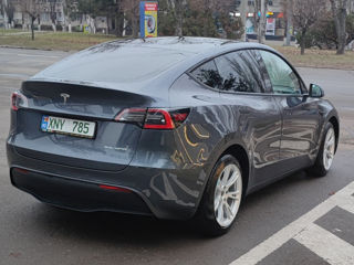 Tesla Model Y foto 4