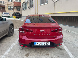 Hyundai Elantra foto 7