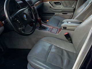 BMW 7 Series foto 5