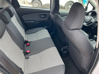 Toyota Yaris foto 11