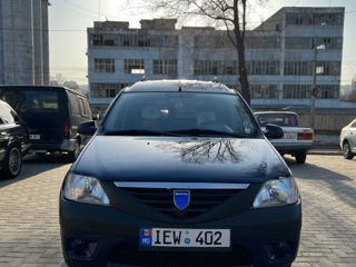 Dacia Logan foto 2