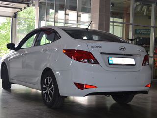 Hyundai Solaris foto 3