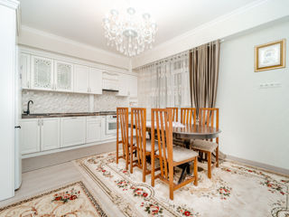 Apartament cu 2 camere, 81 m², Botanica, Chișinău foto 4