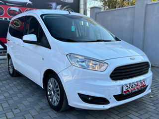 Ford Tourneo Courier foto 2