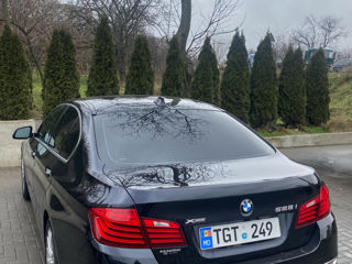 BMW 5 Series foto 2