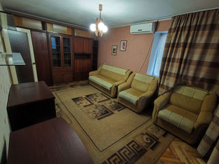 Apartament cu 2 camere, 58 m², Botanica, Chișinău foto 4