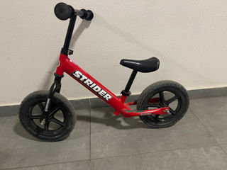 Se vinde bicicletă de echilibru pentru copii Strider Classic foto 3