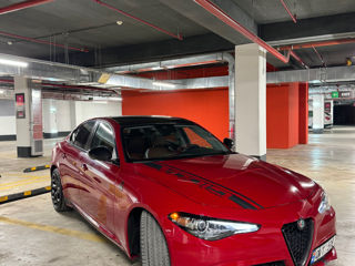 Alfa Romeo Giulia foto 4