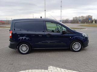 Ford Transit Courier foto 5