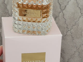 Продаю духи из личной коллекции Valentino Donna Eau de Parfum.