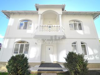 Casa cu 2 nivele, Centru, reparație euro, 220 mp, 1300 € ! foto 1