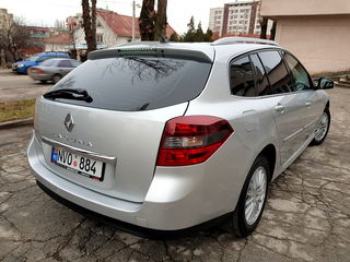 Renault Laguna foto 2