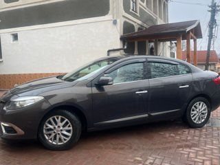 Renault Fluence foto 2