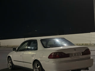 Honda Accord foto 2