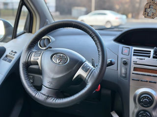 Toyota Yaris foto 7