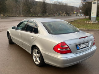 Mercedes E-Class foto 7