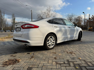 Ford Fusion foto 3