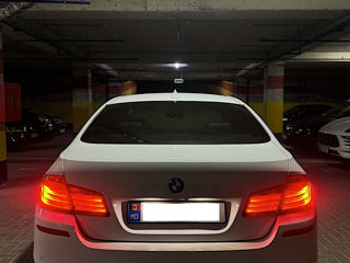 BMW 5 Series foto 3