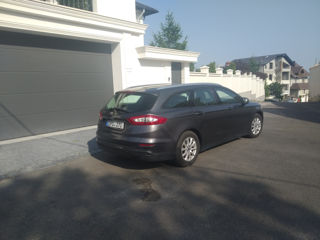 Ford Mondeo foto 2