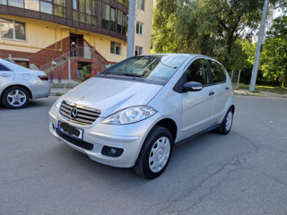 Mercedes A-Class foto 2