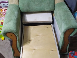 Продам 2 раскладных кресла с ящиком для хранения в хорошем состоянии foto 3