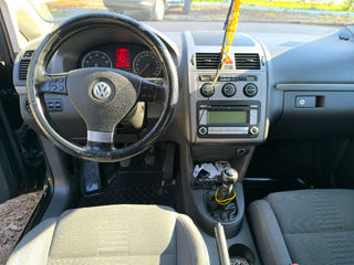 Volkswagen Touran foto 7