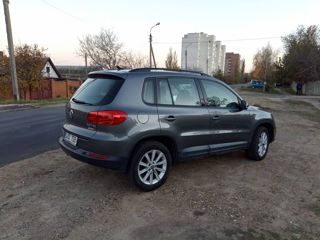 Volkswagen Tiguan foto 2