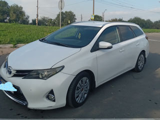 Toyota Auris foto 2