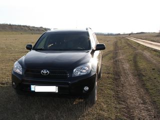 Toyota Rav 4 foto 1