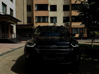 Ford Kuga foto 2