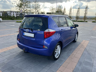 Toyota Verso-S foto 6