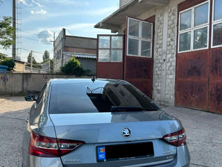 Skoda Superb foto 3