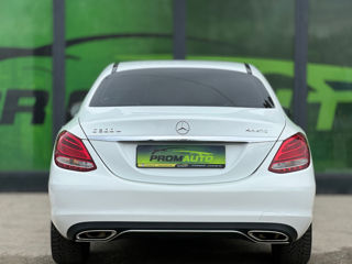 Mercedes C-Class фото 6