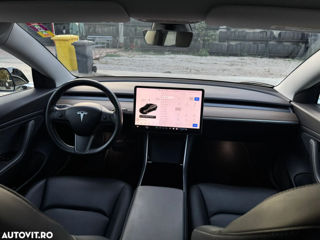 Tesla Model 3 foto 10