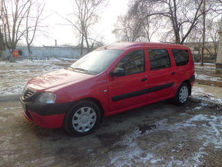 Dacia Logan foto 1