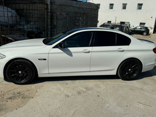 BMW 5 Series foto 3