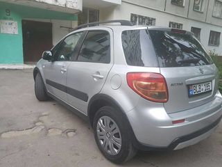 Suzuki SX4 foto 5