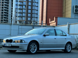 BMW 5 Series foto 4