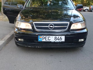 Opel Omega foto 3