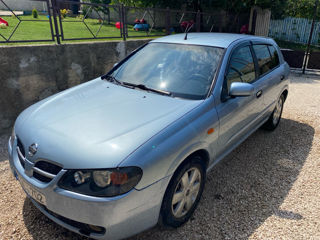 Nissan Almera foto 2