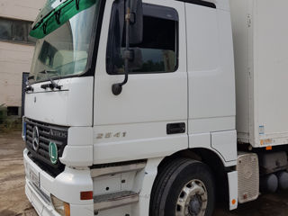 Mercedes Actros 2541 foto 3