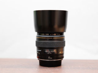 Canon RF 35mm F1.8 & Canon EF 85mm F1.8 foto 2