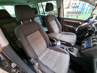 Volkswagen Touran foto 8