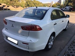 Mitsubishi Lancer foto 5