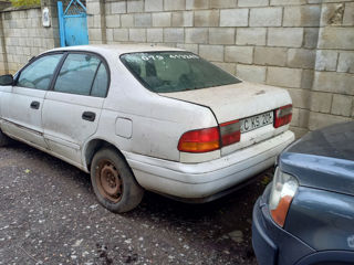 Toyota Carina foto 2