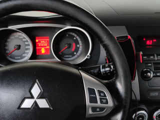 Mitsubishi Outlander foto 9