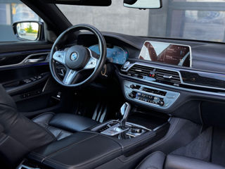 BMW 7 Series фото 7